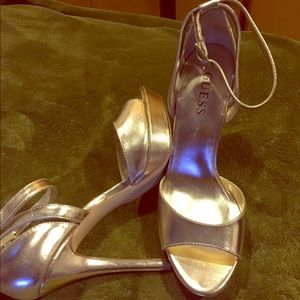 Guess Gold Pumps 7.5
